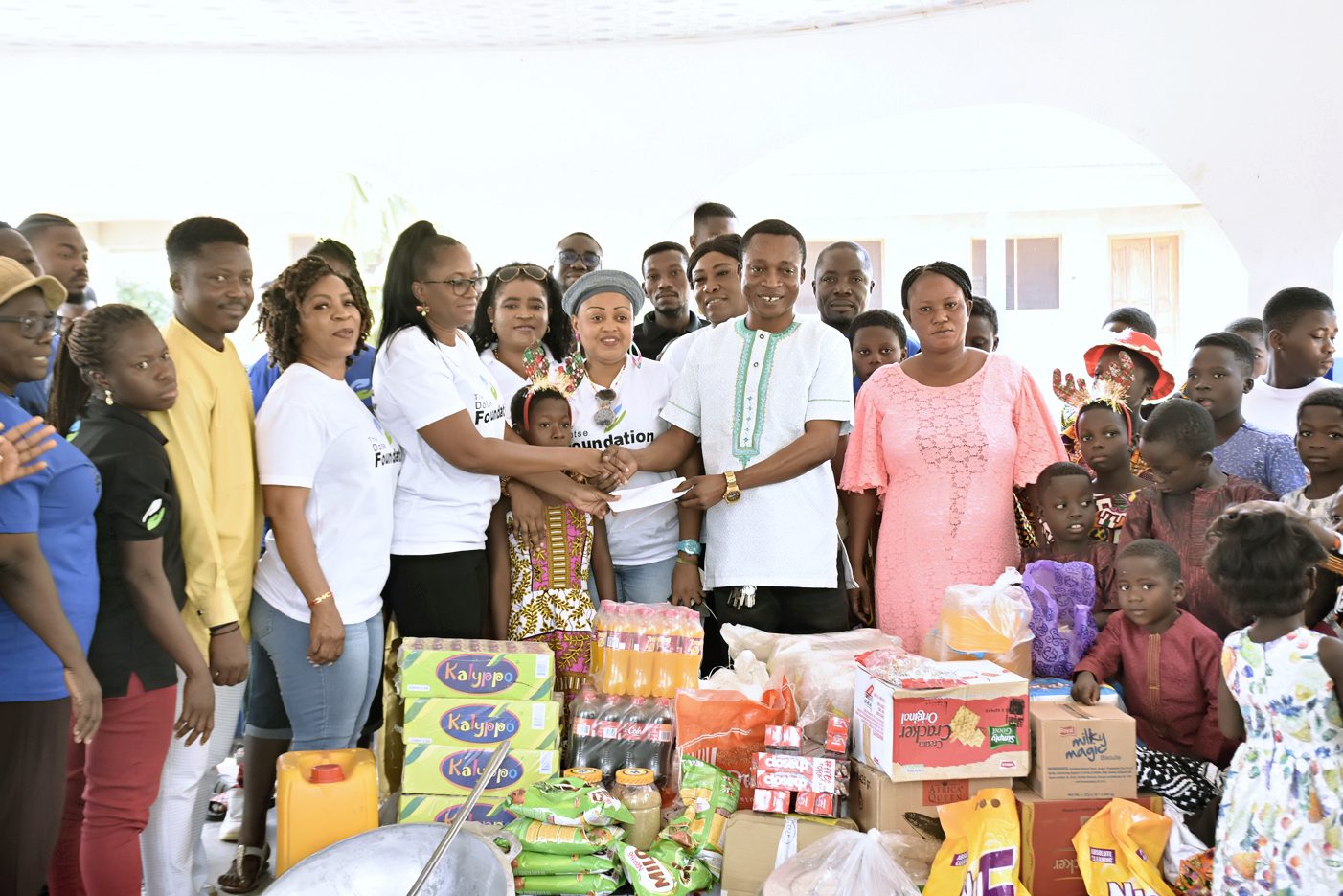 Everyone gathered together at the end of the visit